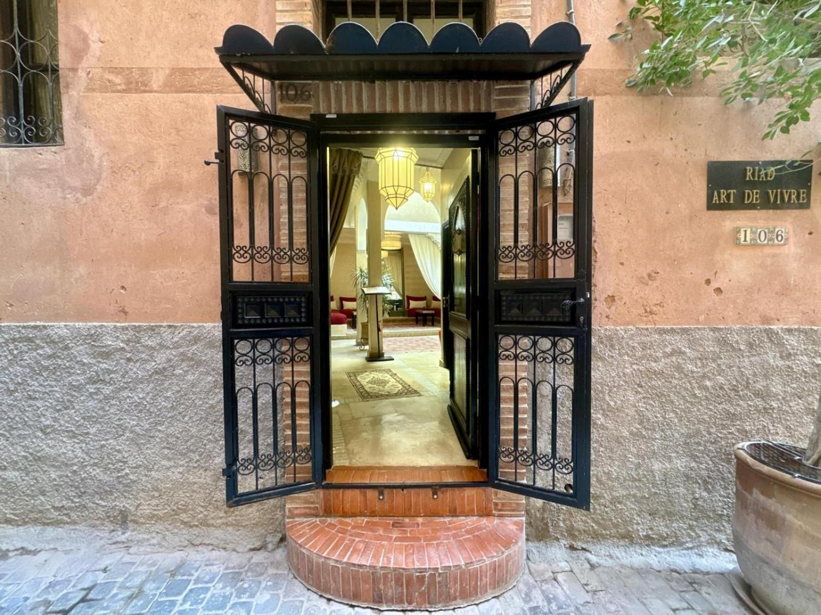Riad Art De Vivre Avec Jacuzzi Marrakesh Eksteriør billede