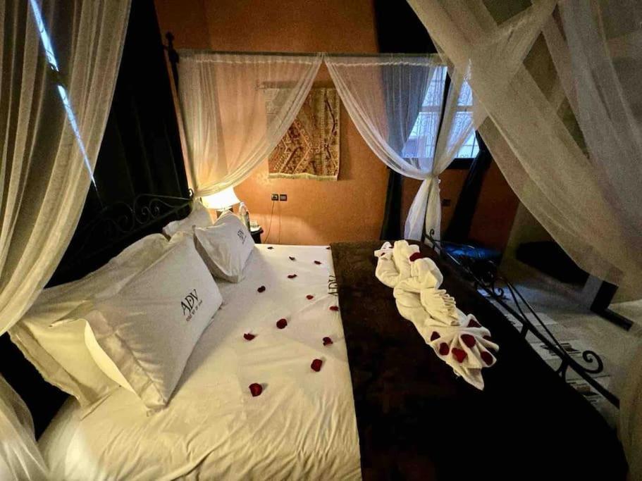 Riad Art De Vivre Avec Jacuzzi Marrakesh Eksteriør billede